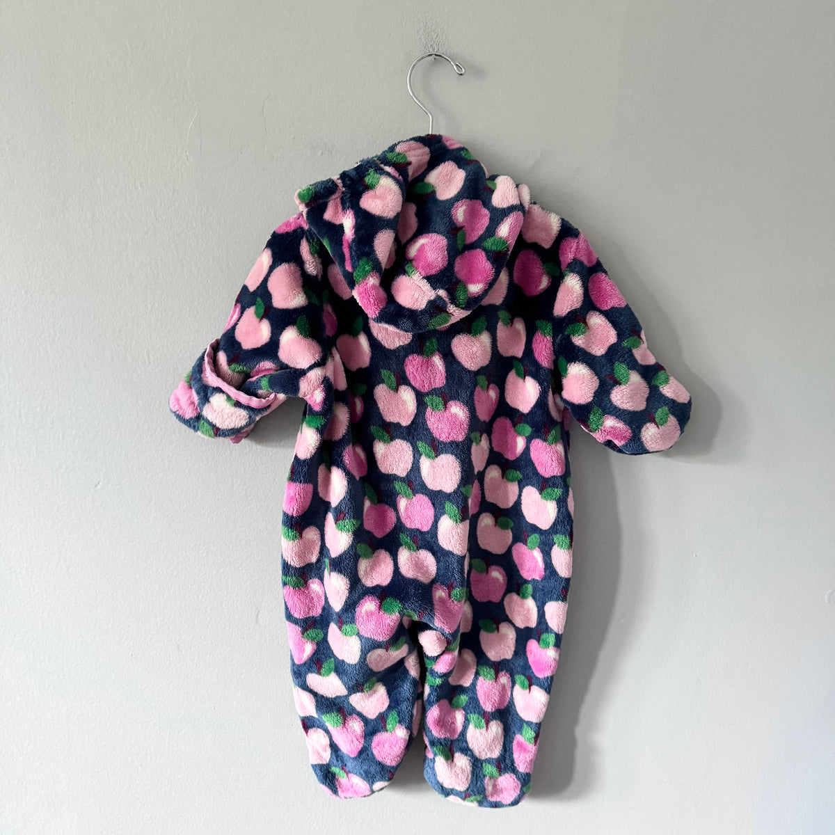 Hatley / Navy x pink apple fleece romper / 9-12M