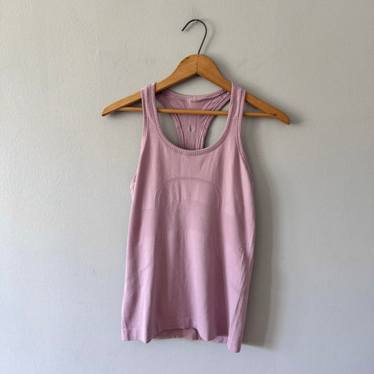 Lululemon / Lavender active tank / Women 4-6