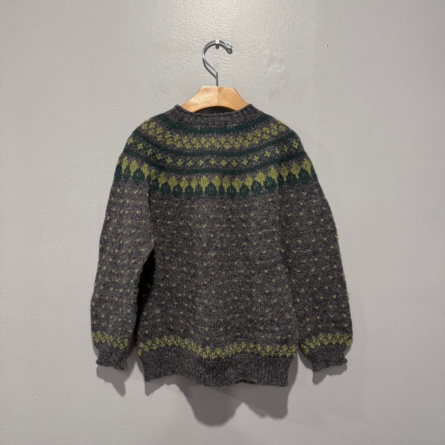 Navia / 100% wool knit pullover / 8Y - New with tag