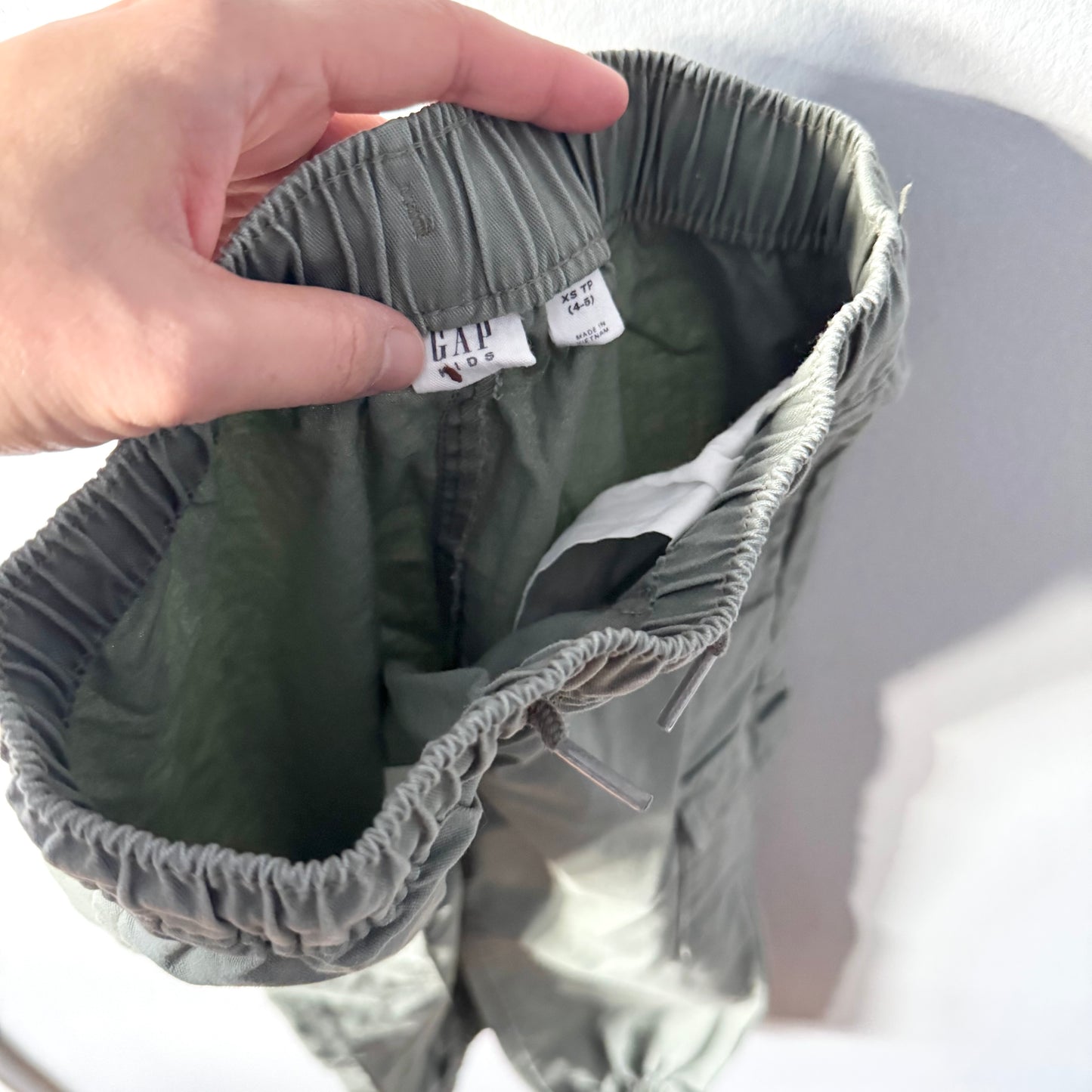 Gap	/ Khaki jogger pants / 4-5Y