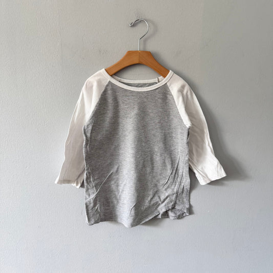 Mini Mioche / White x light grey raglan shirt / 7Y