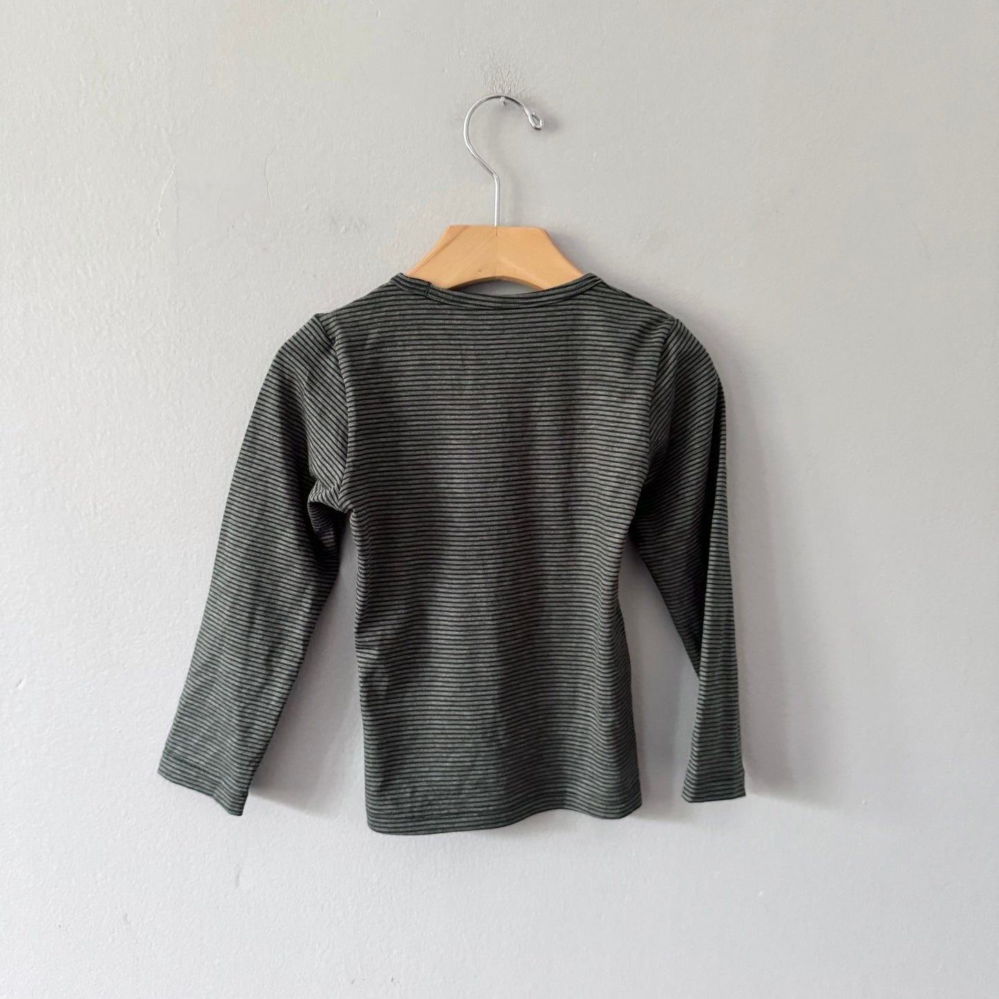 Uniqlo / Heat tech stripe long sleeve / 5-6Y