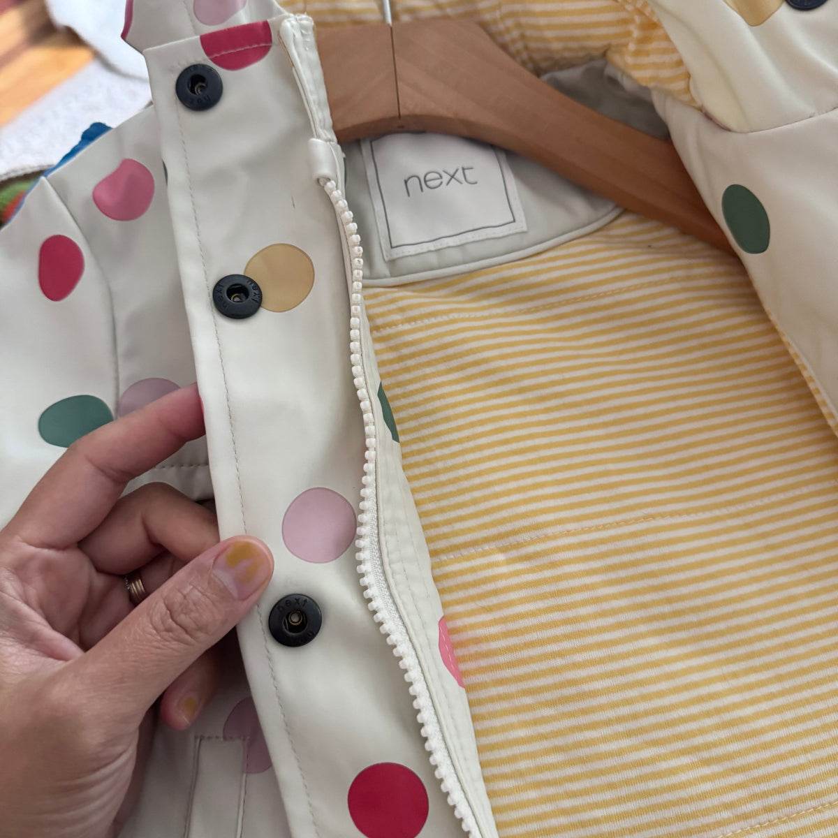 Next / White x dots rain jacket / 6-9M