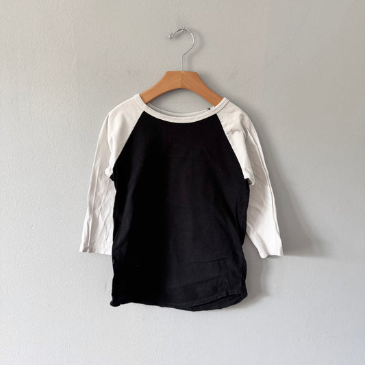 Mini Mioche / Black x white raglan shirt / 7Y