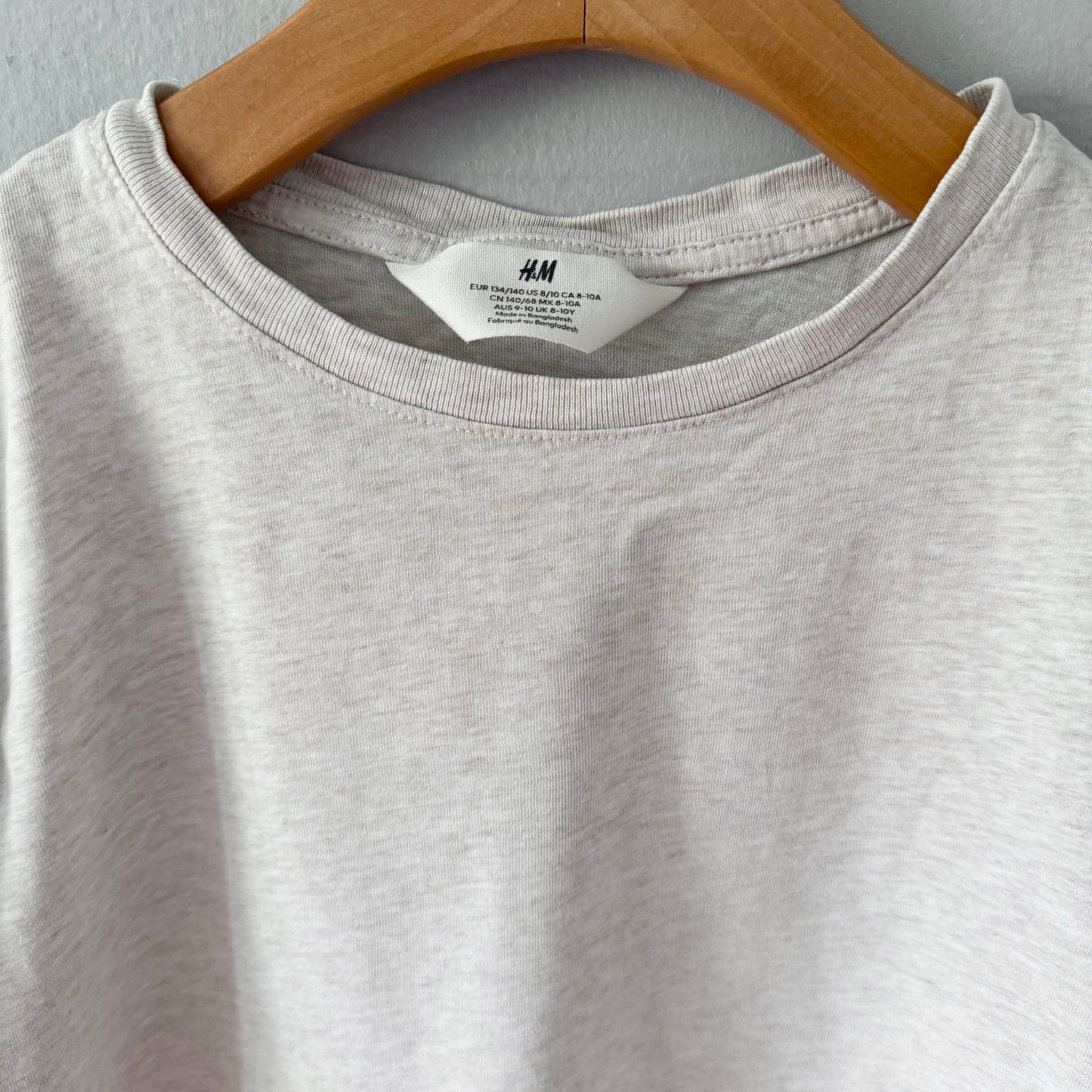 H&M / Oatmeal T-shirt / 8-10Y