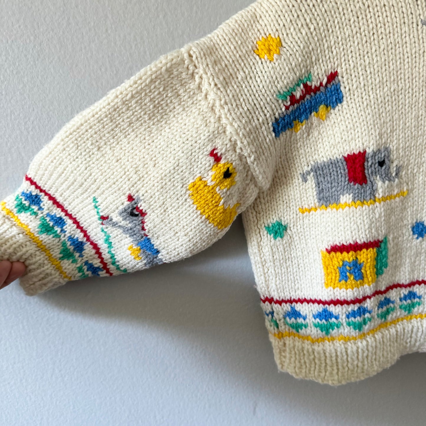 Handmade / White knit cardigan / 3-4Y