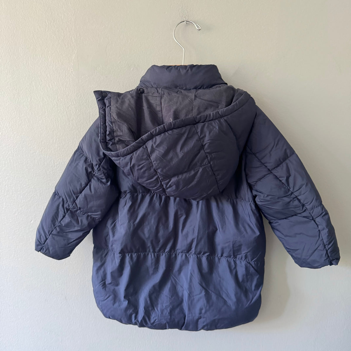 Uniqlo / Navy puffer jacket / 18-24M