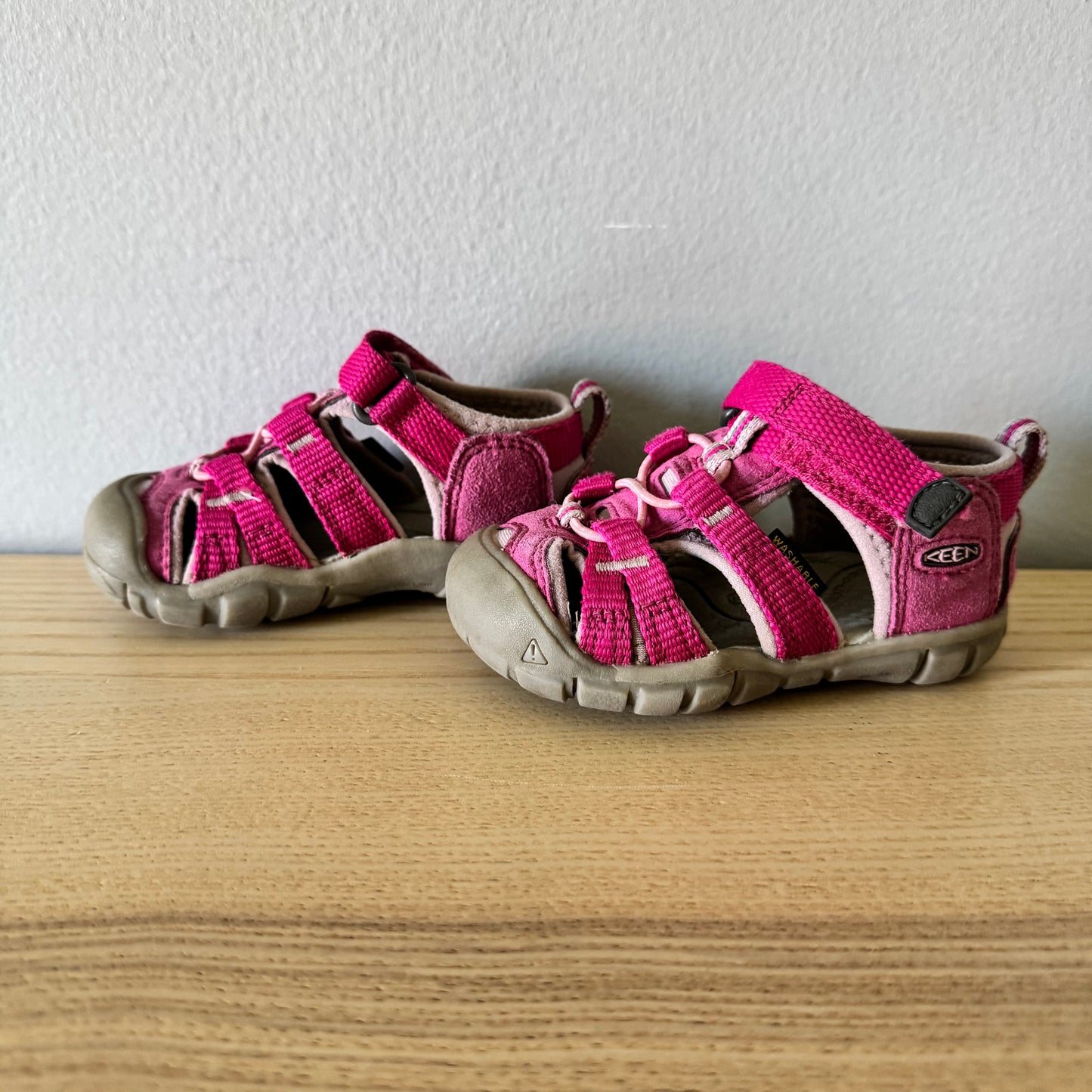 Keen / Sandals / US5