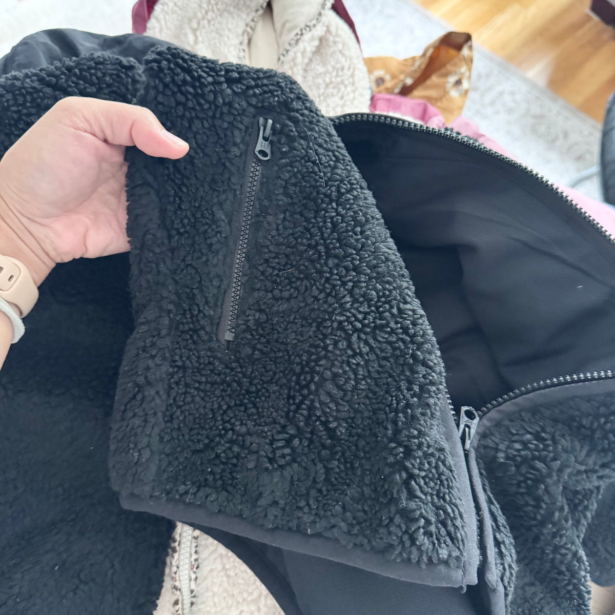 Gap / Black sherpa x nylon zip up jacket / 4-5Y