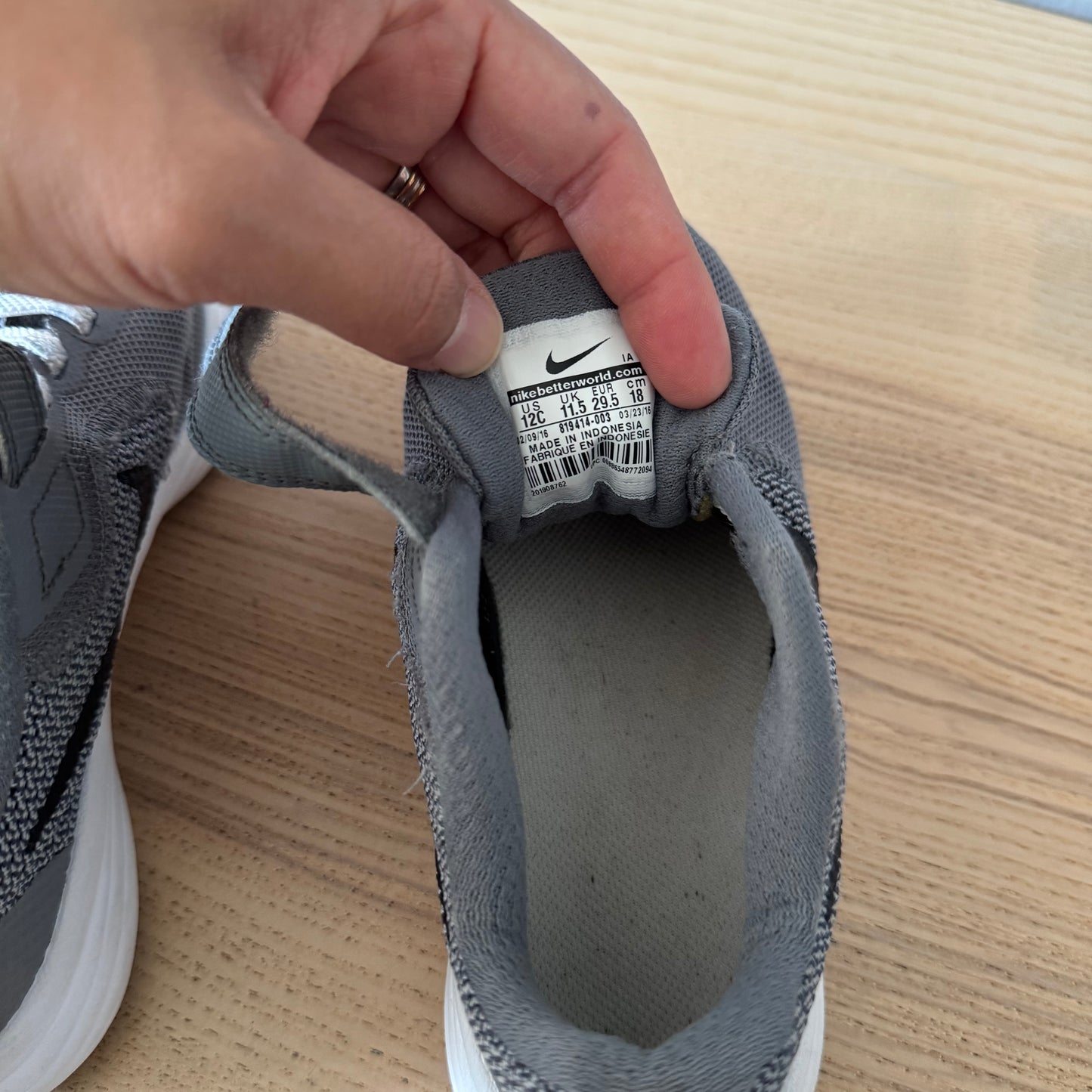 Nike / Sneakers / US12
