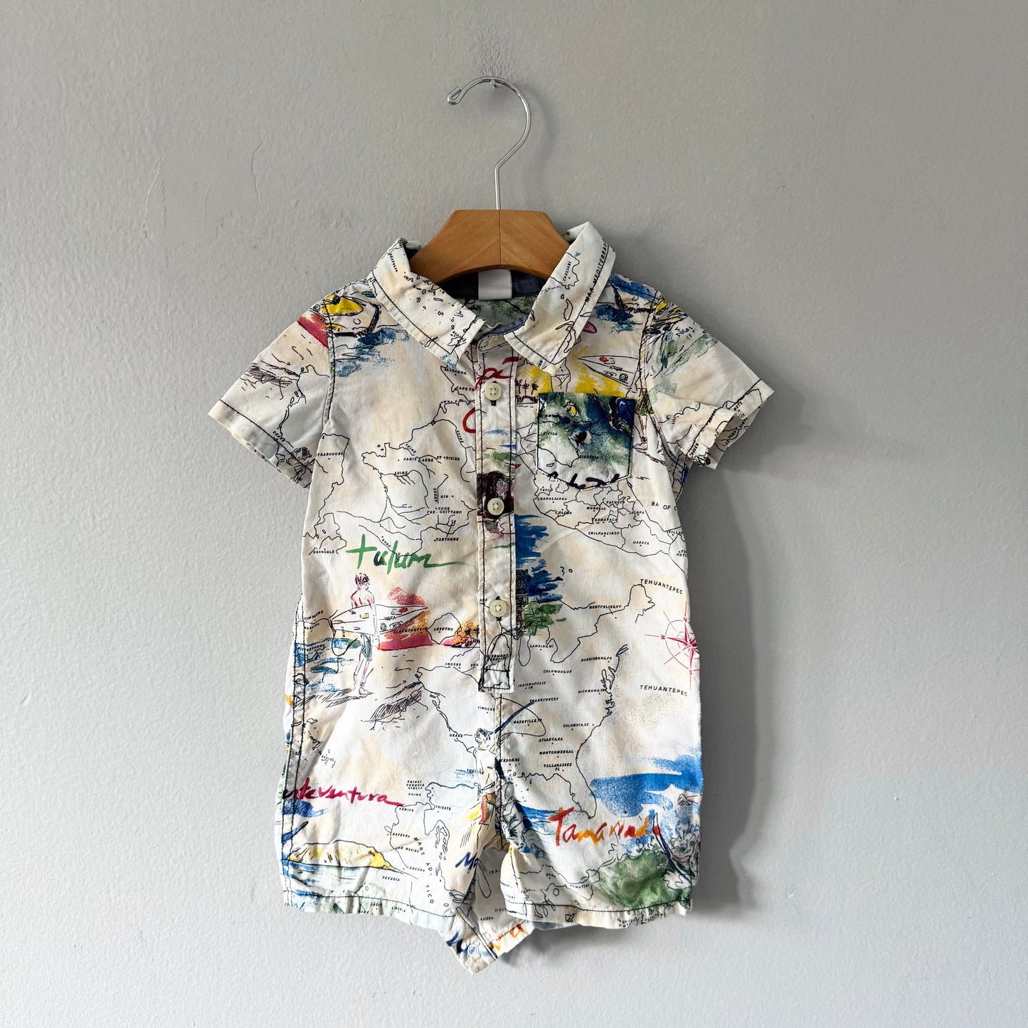 Grenouillère chemise à manches courtes Gap / Map / 6-12M