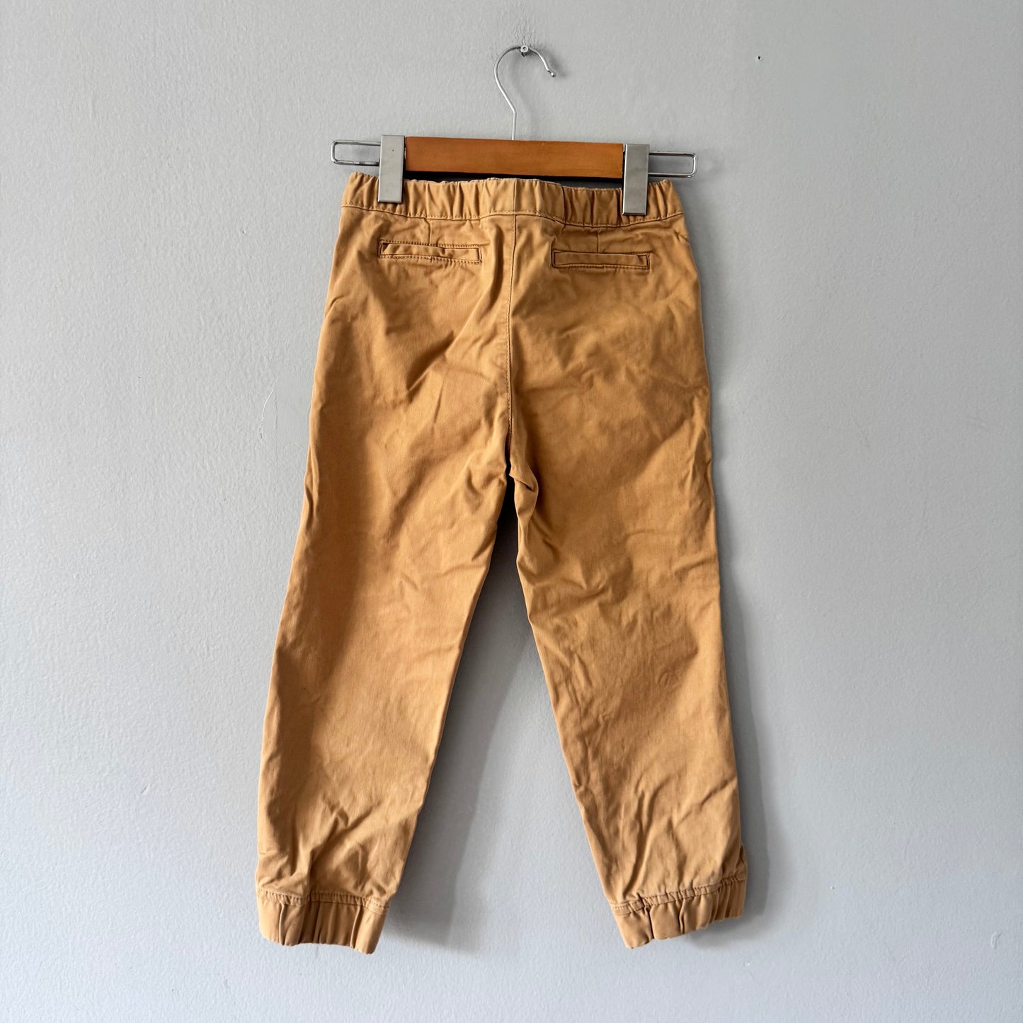 Rise little earthling / Light brown chino jogger / 4-5Y