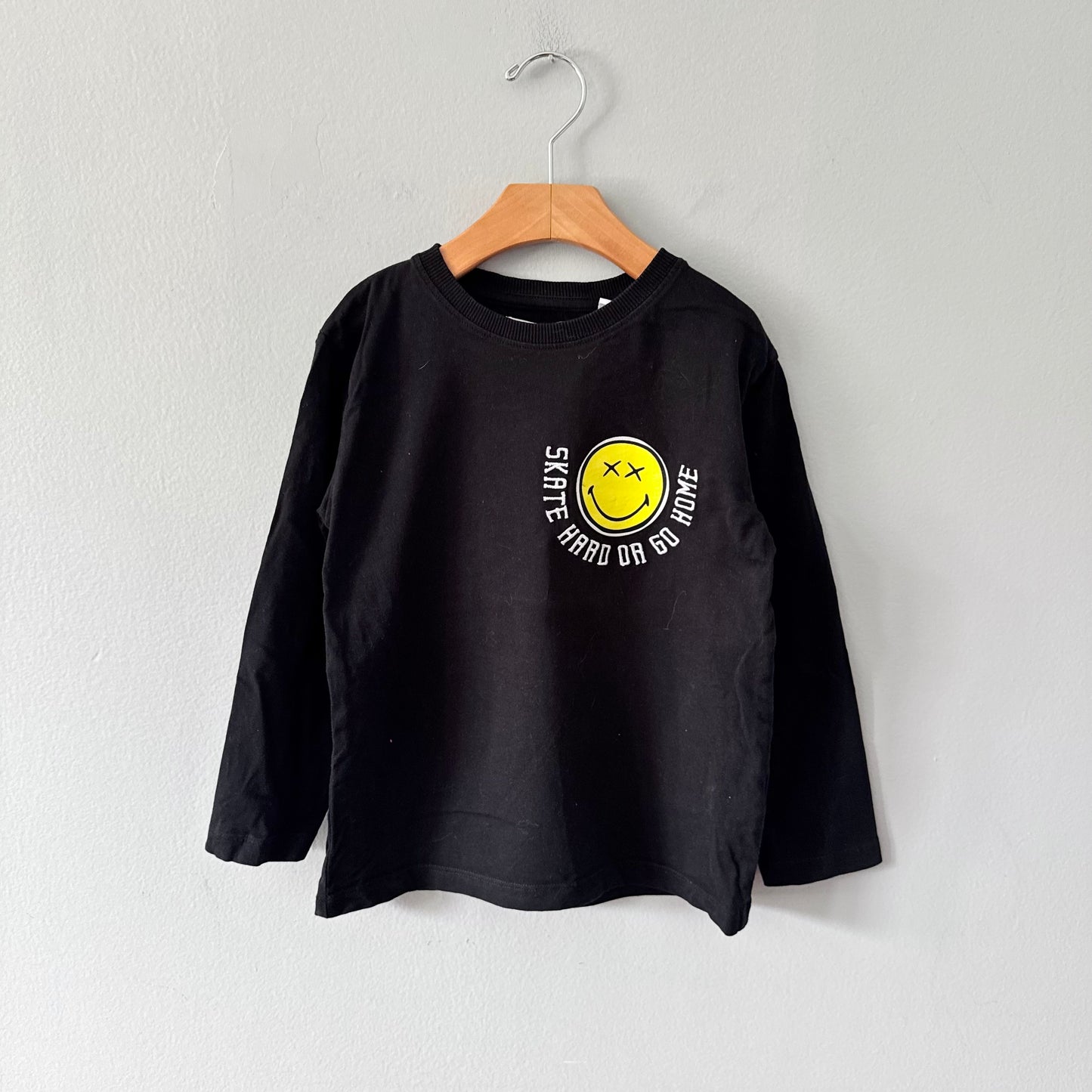 Zara x Smily World / Black long sleeve / 7Y