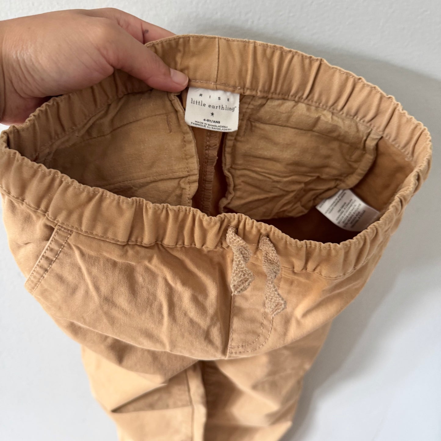 Rise little earthling / Light brown chino jogger / 4-5Y