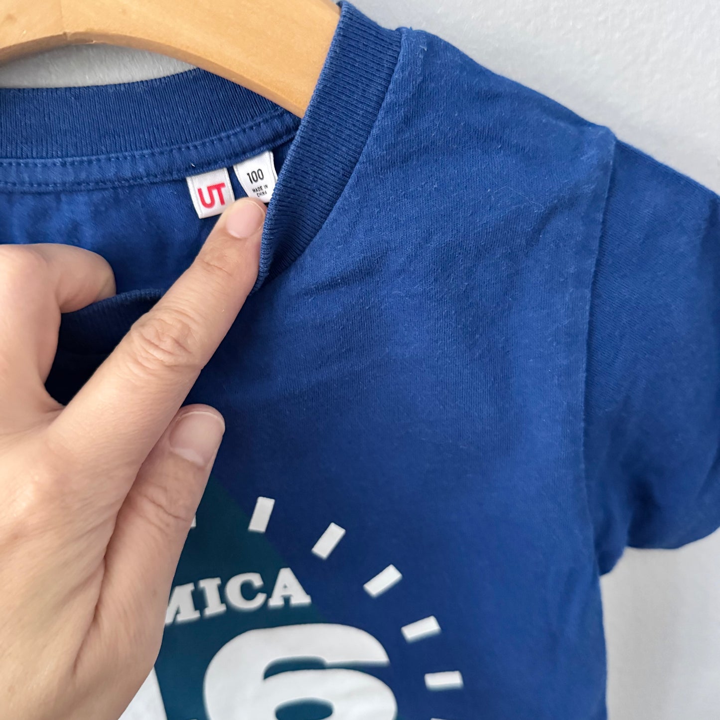 Uniqlo / Tomica blue T-shirt / 3Y(100cm)