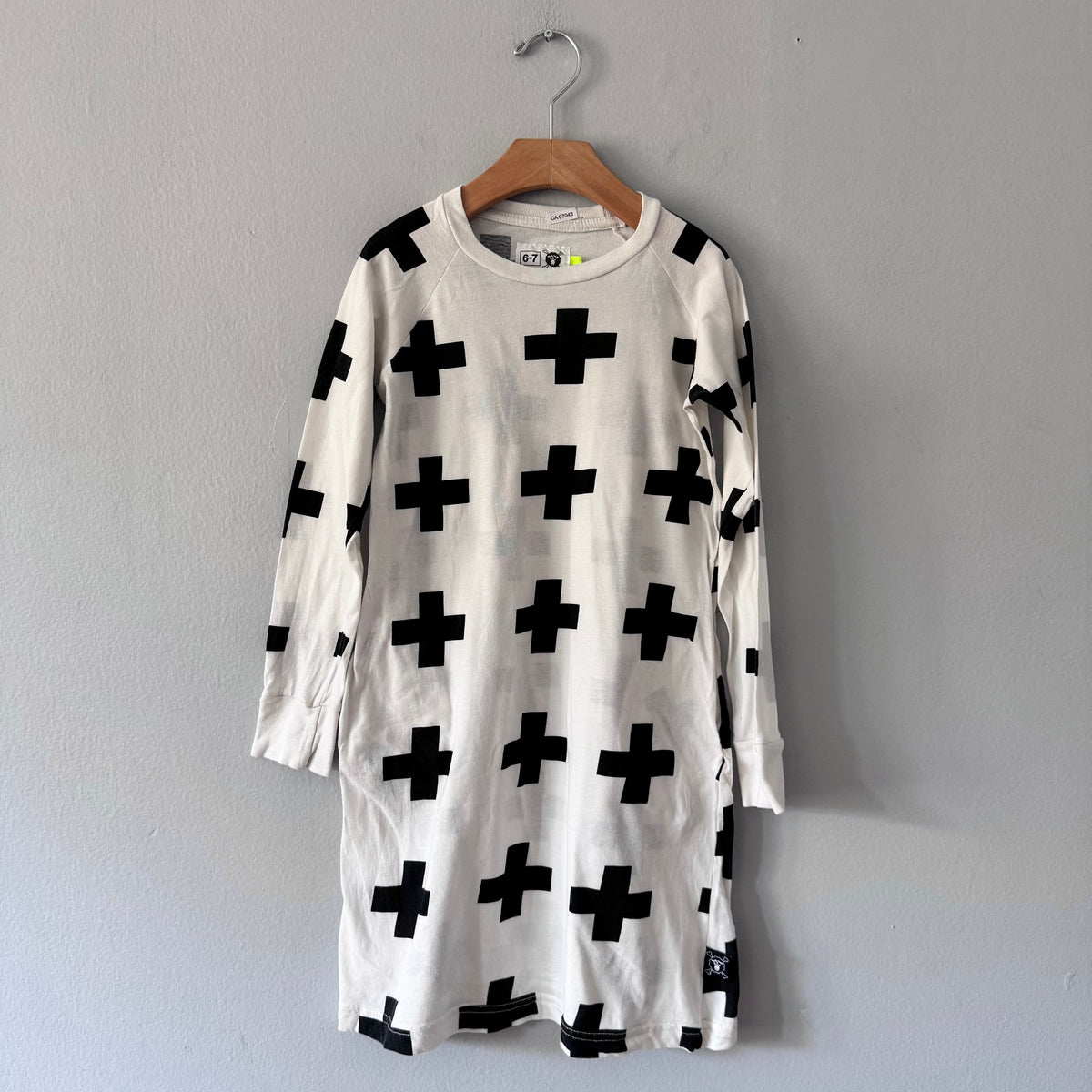 Nununu / White x black dress / 6-7Y