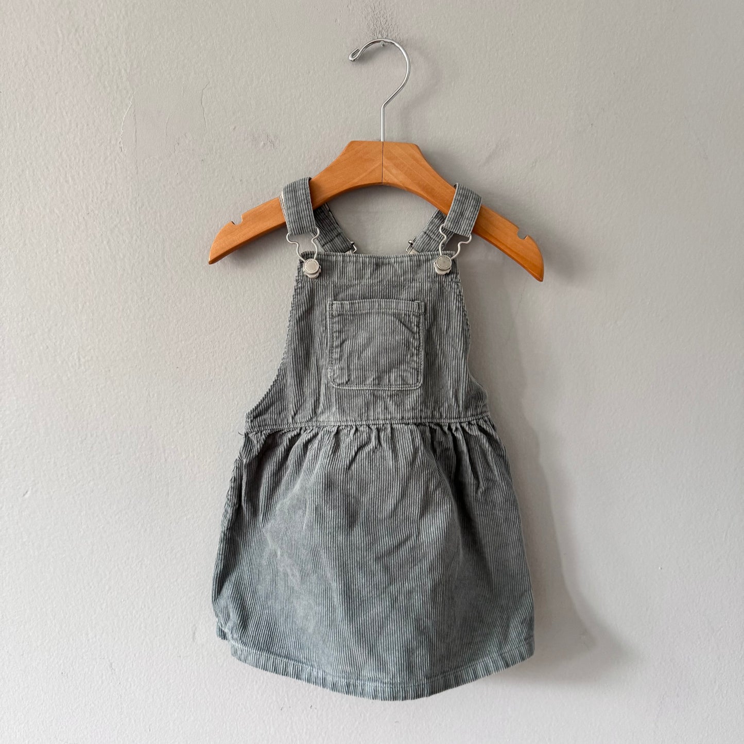 Zara / Smokey green corduroy overall skirt / 2-3Y