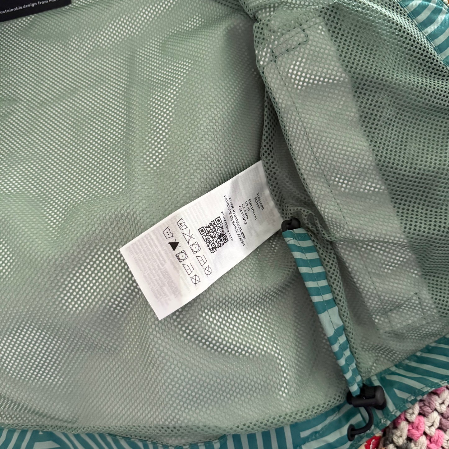 Reima / Green mesh lined windbreaker / 104