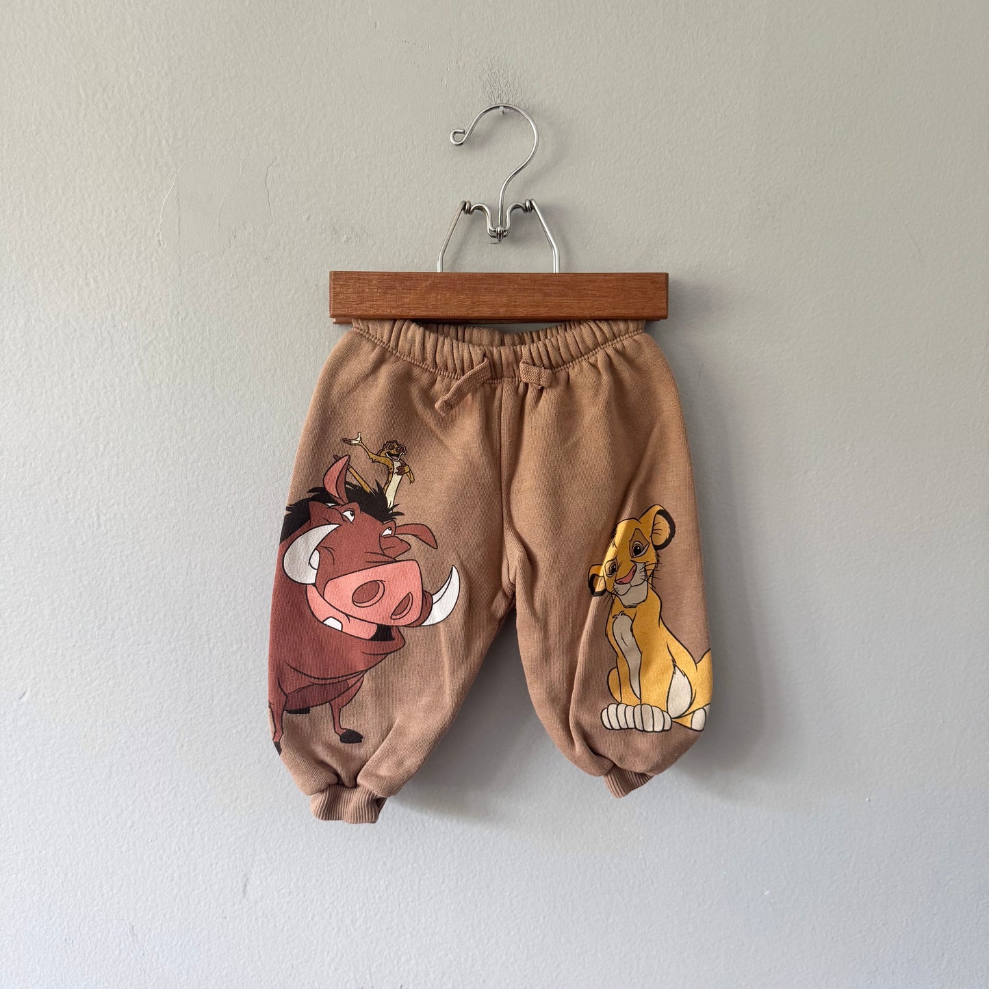 Zara / Lion King sweatpants / 12-18M