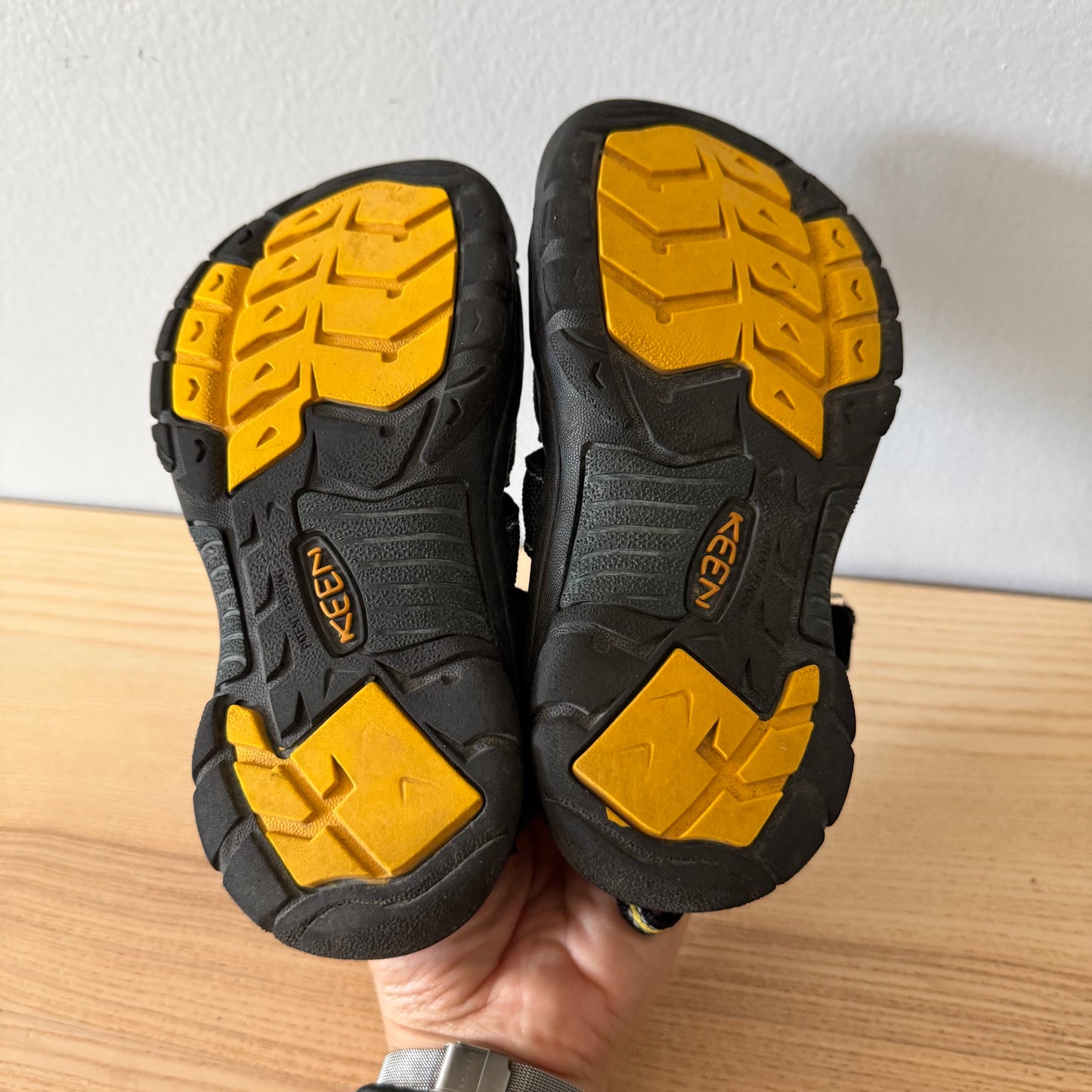 Keen / Sandals / US13
