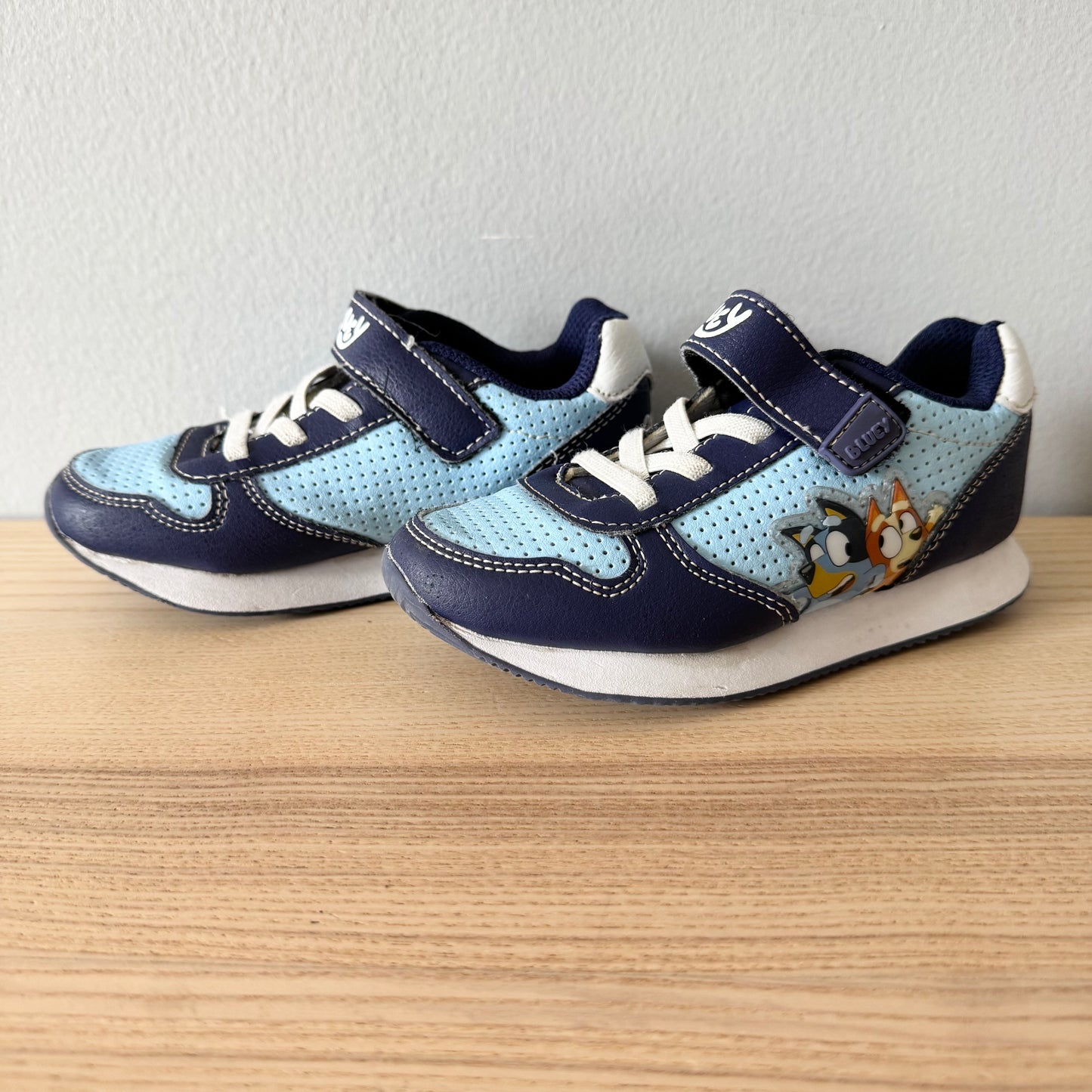 Bluey / Sneaker / US10