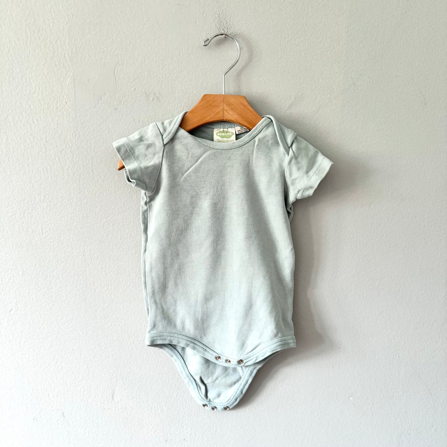 Parade Organics / Smokey blue onesie / 6-12M