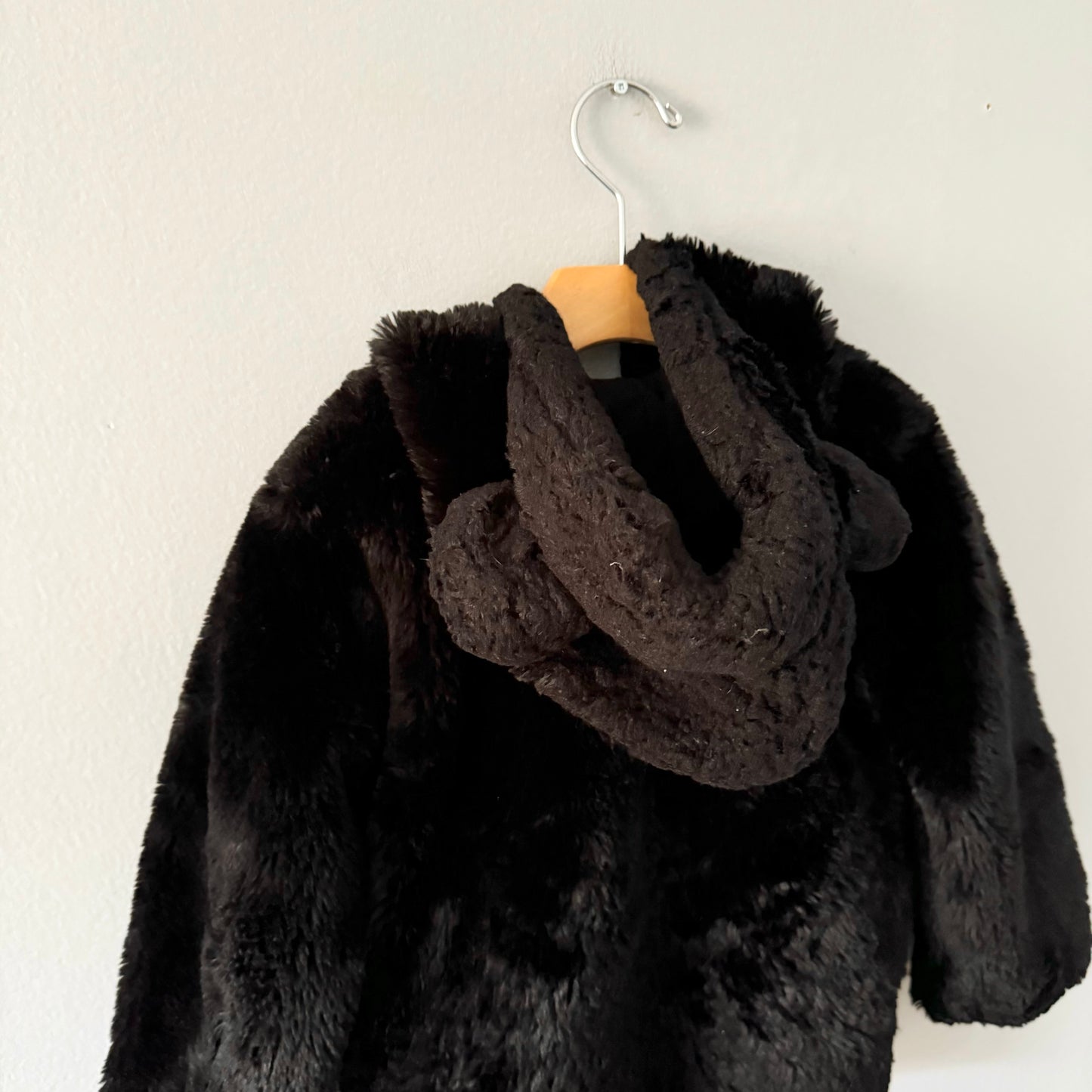 Pancoat	/ Black sherpa jacket / 3Y