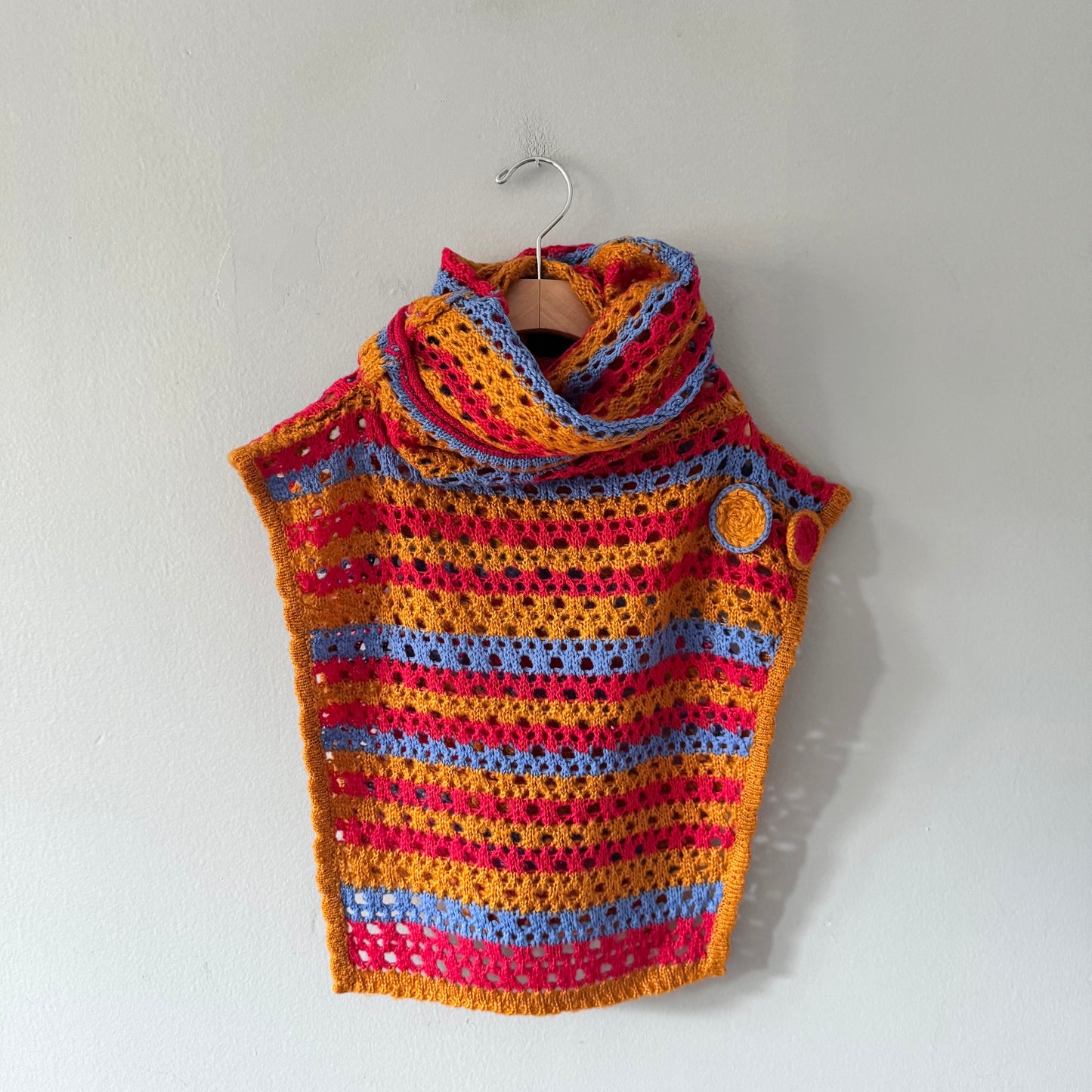No brand / Knit poncho / 6-8Y