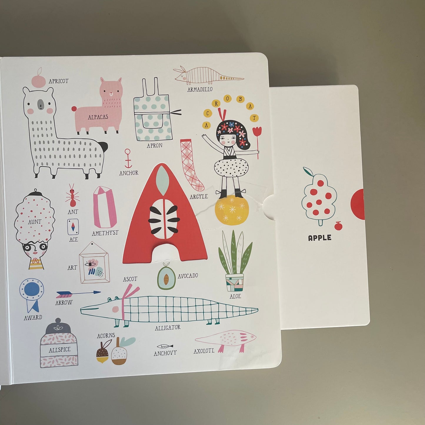 A to Z Menagerie / Suzy Ultman