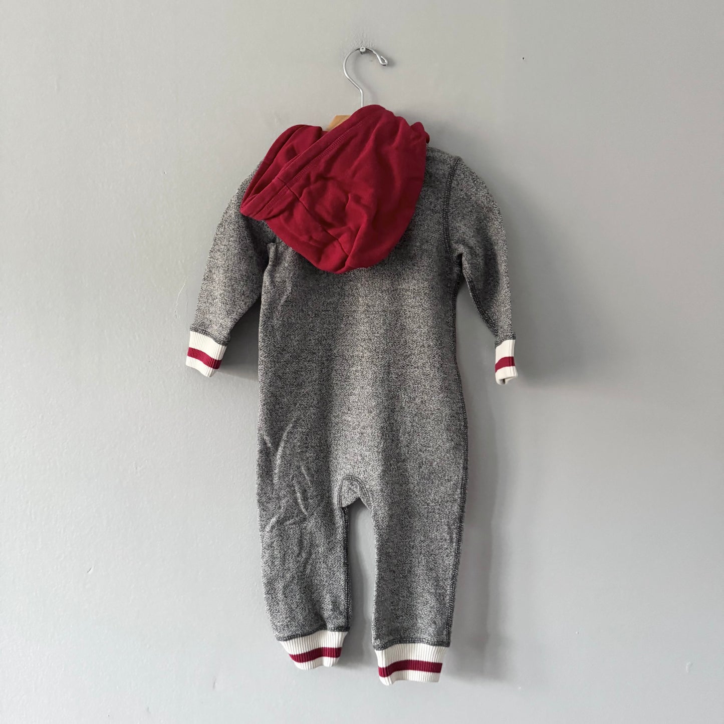 Roots / Salt and pepper crew romper / 12-18M