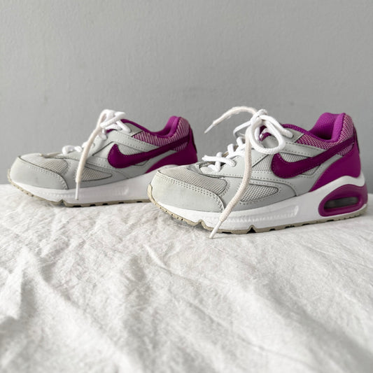 Nike / Air Max / Running Shoes / US11