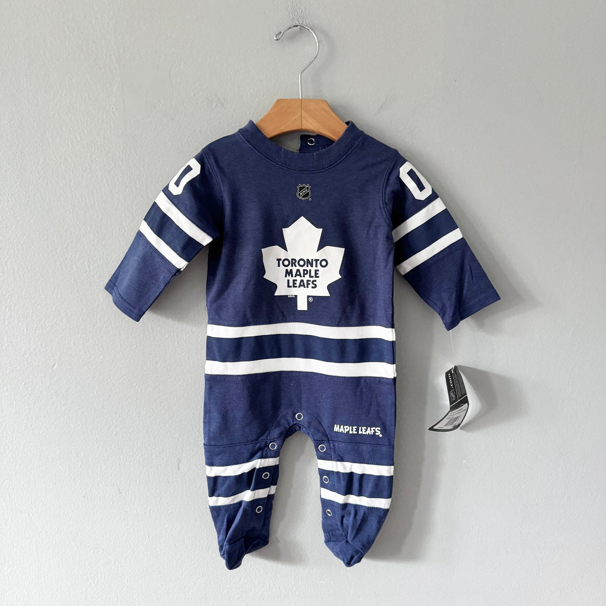 NHL / Toronto Maple Leafs romper / 0-3M - New with tag