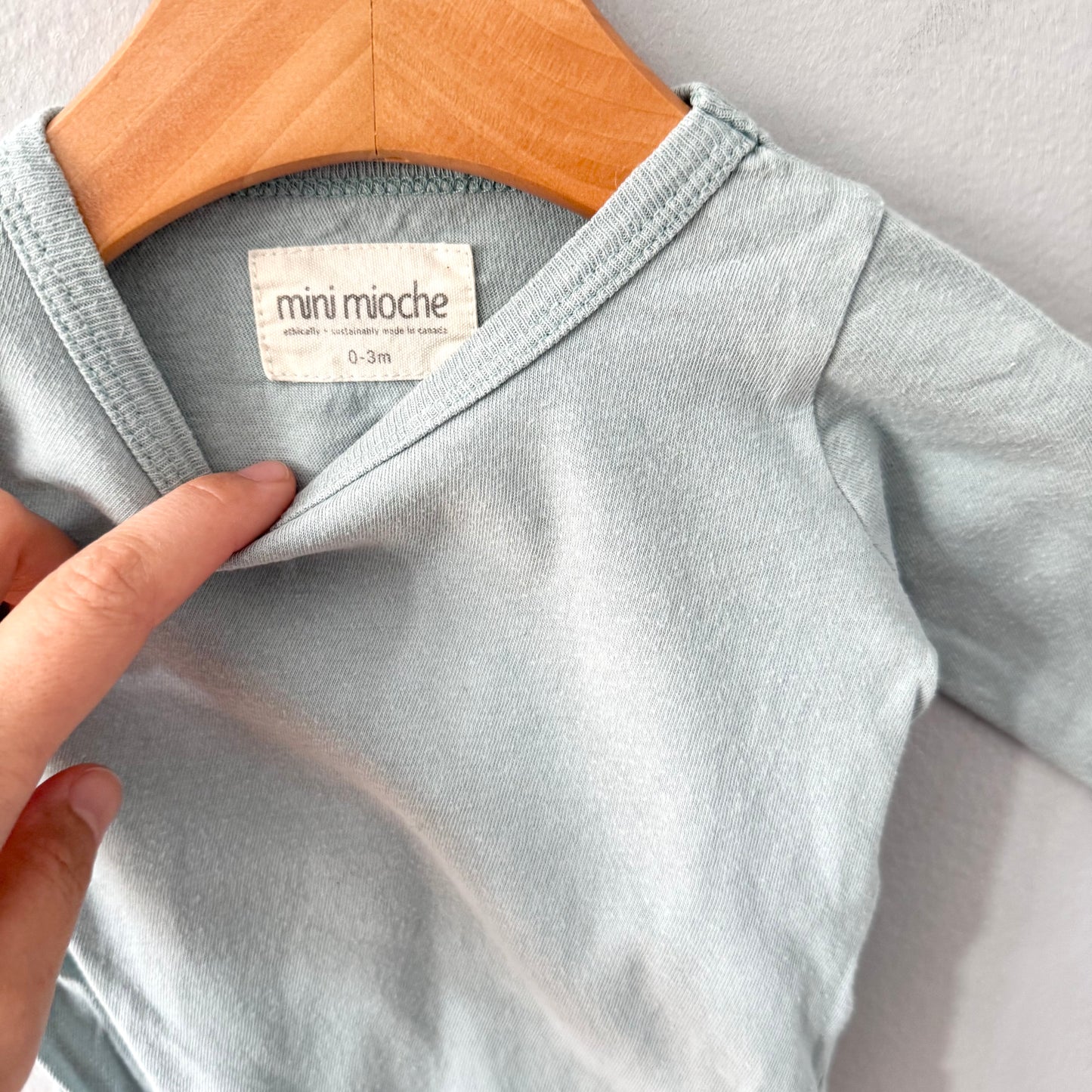 Mini mioche / Light blue long sleeve onesie / 0-3M