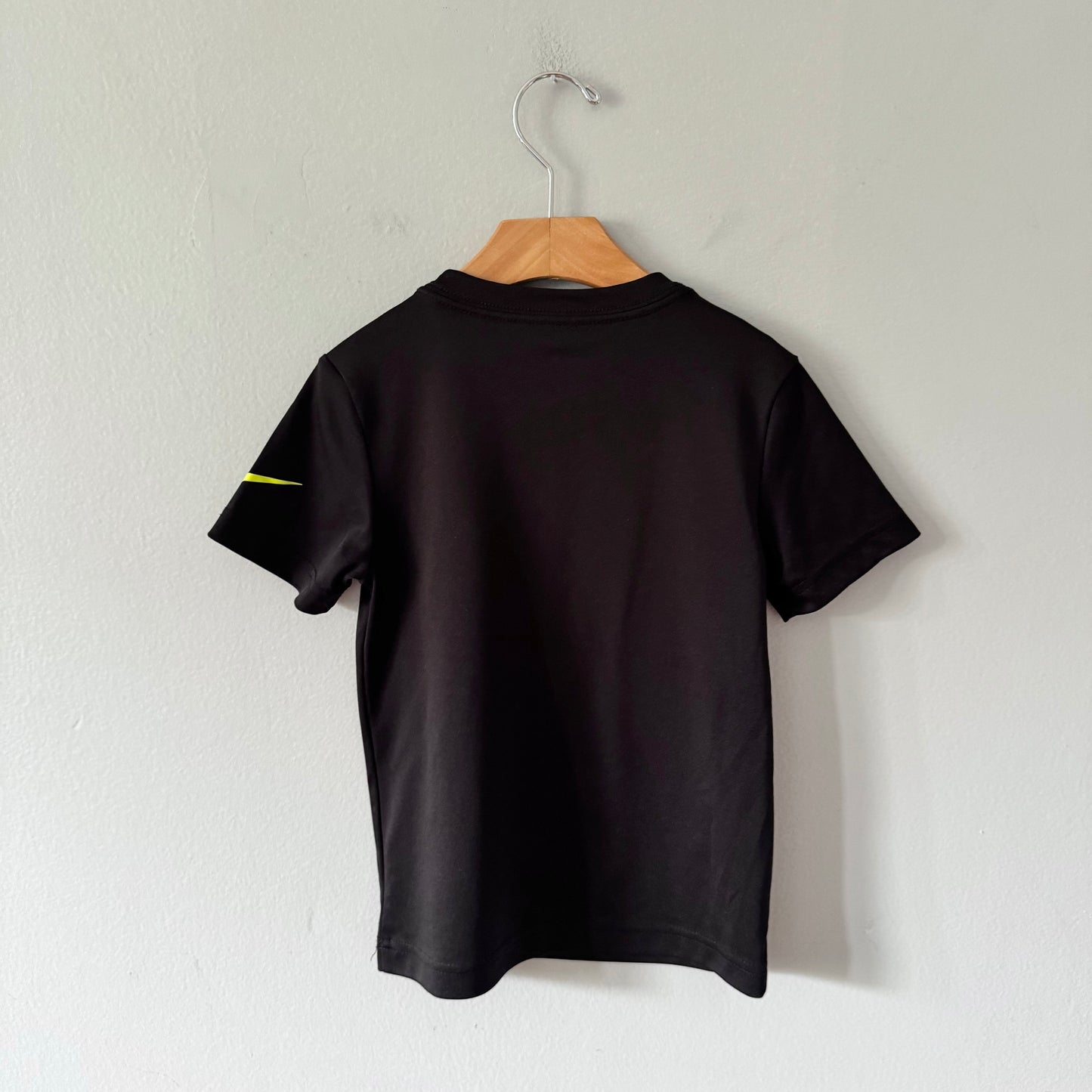 Nike / Black Dri-fit / 4-5Y
