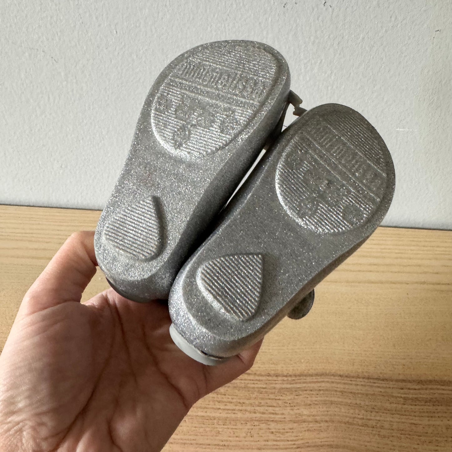 Mini Melissa / Chaussures gelées chat argenté / US6