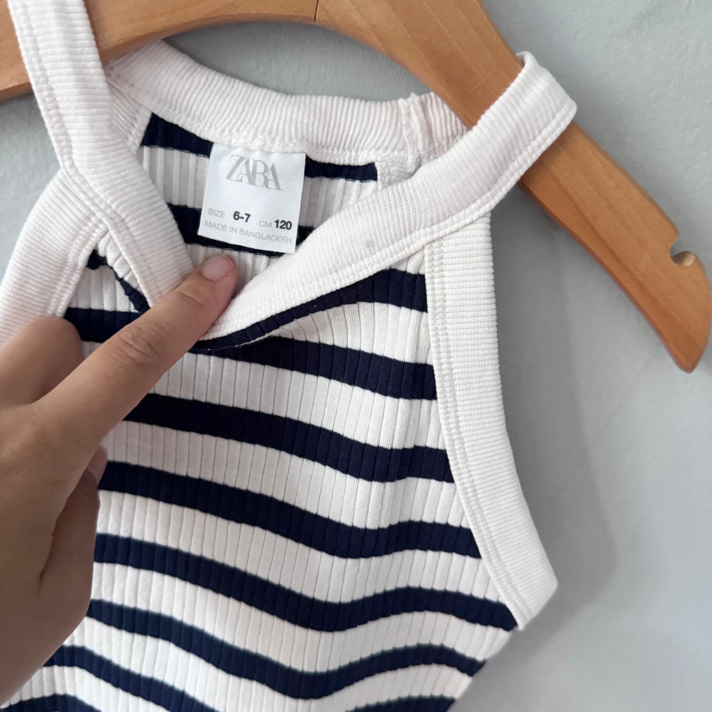 Zara / White navy stripe knit tank / 6-7Y