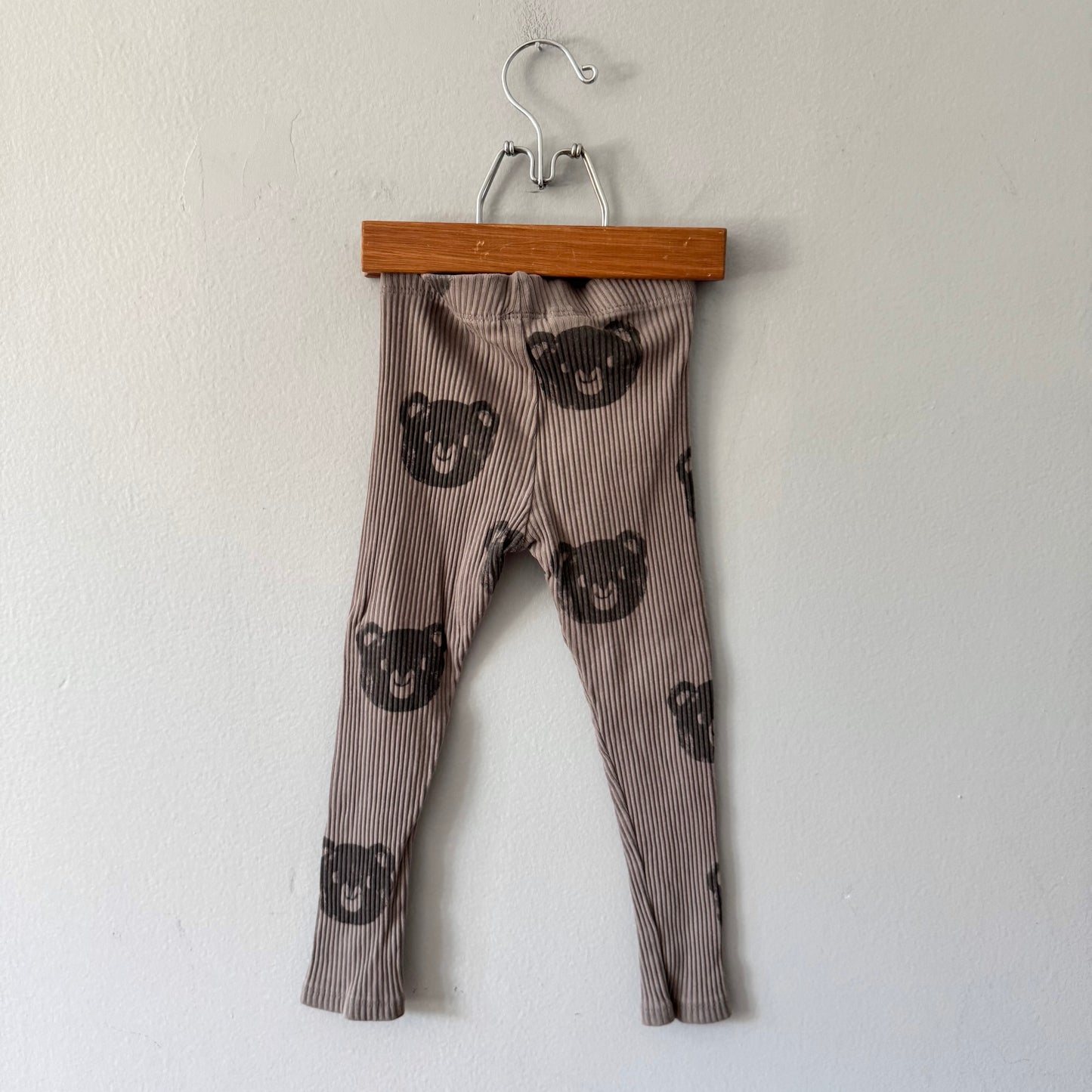Zara / Grey x bear ribbed leggings / 4Y