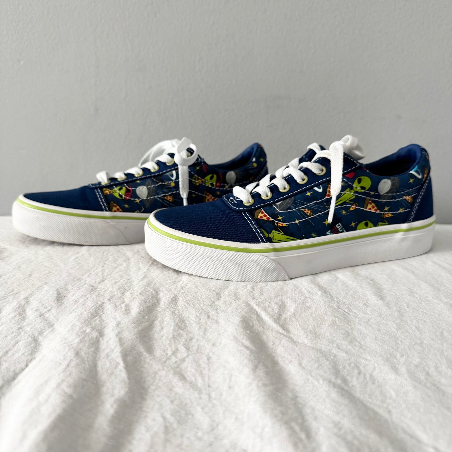 Vans / Running Shoes / J2