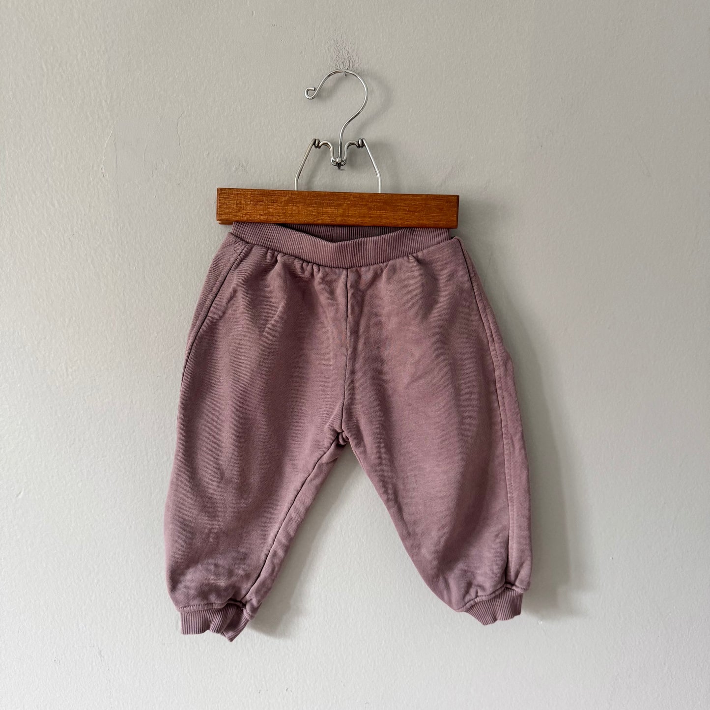 Zara / Brown sweatpants / 12-18M