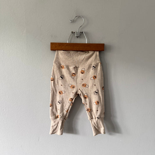 Rabbit + Bear	/ Beige halloween pants / 3-6M