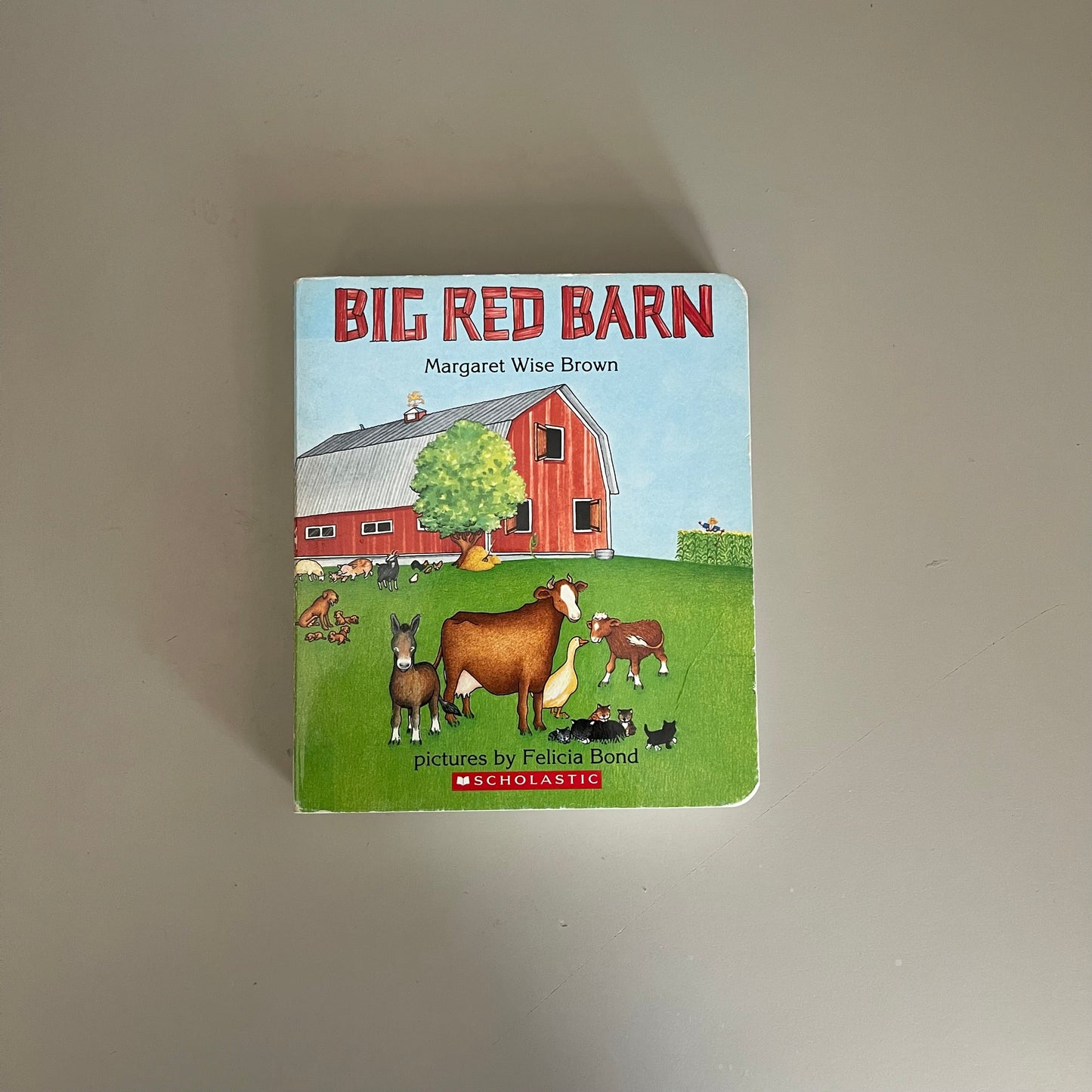 Big Red Barn / Margaret Wise Brown
