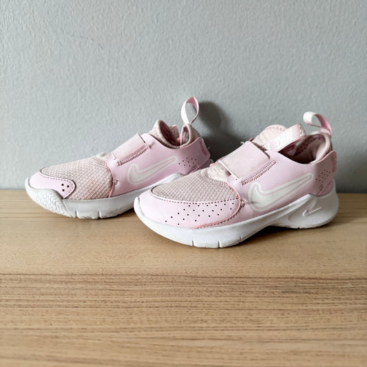 Nike / Light pink slip on sneaker / US10