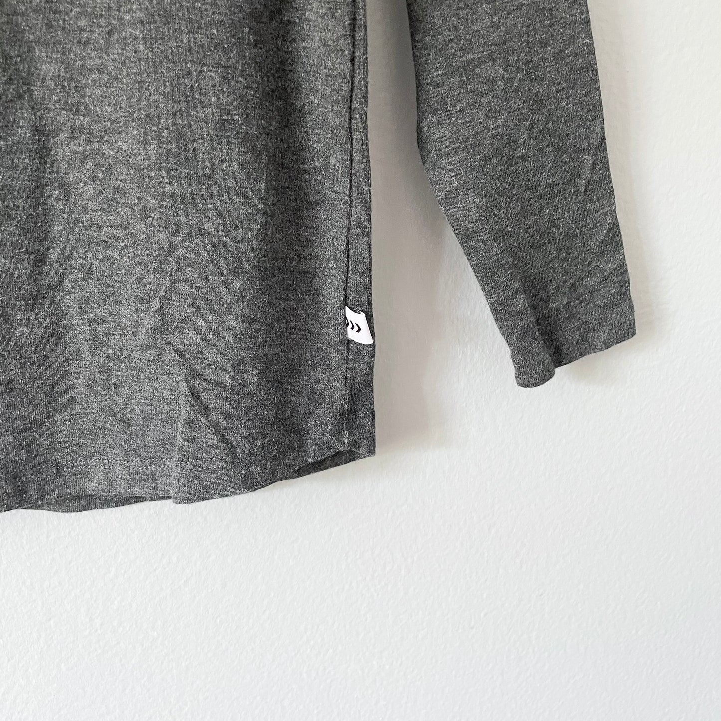 Modern Baby / Dark grey long sleeve top / 6-12M