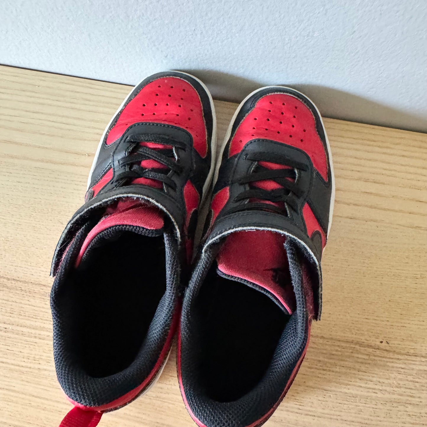 Nike / Air Jordan / J2