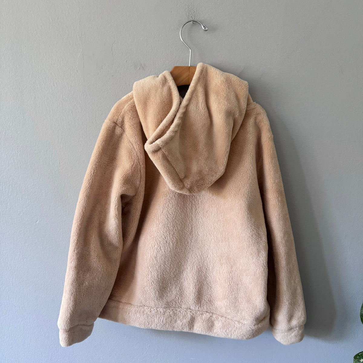 H&M / Beige sherpa x bunny hoodie / 6-8Y