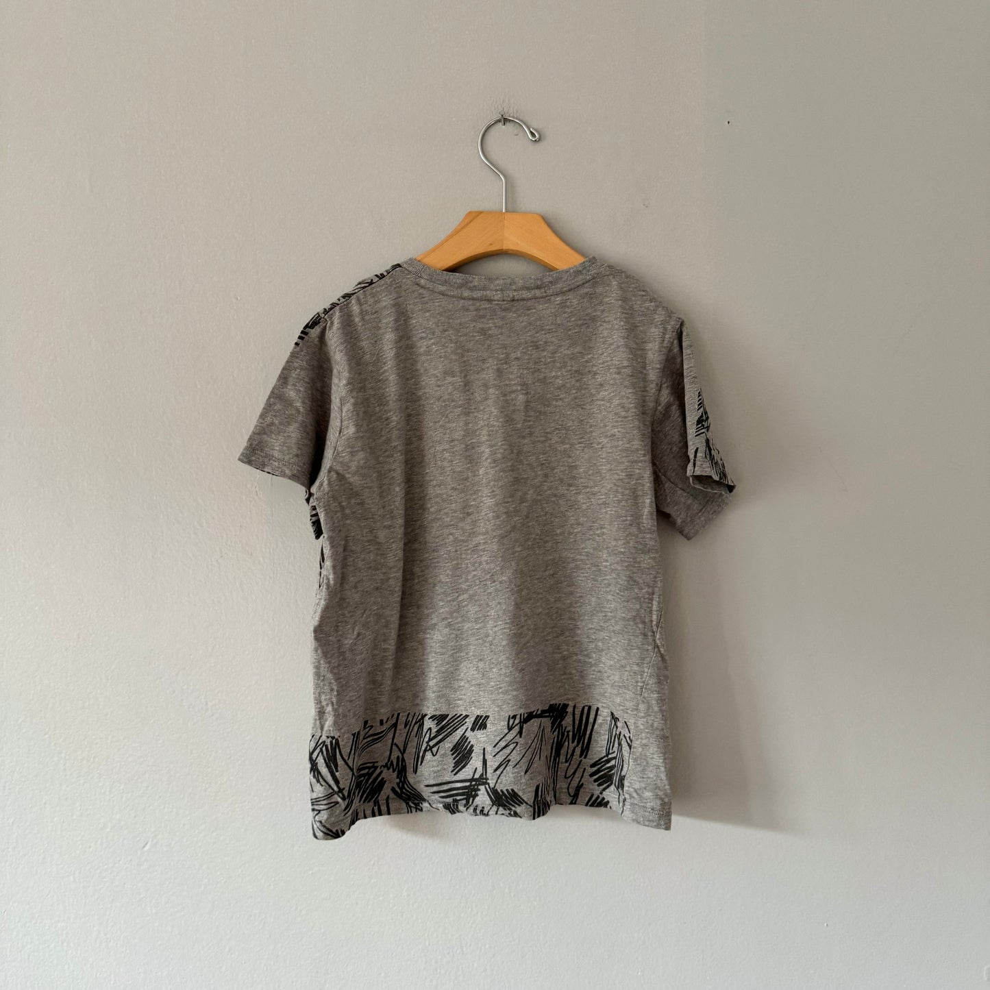 Stella McCartney Kids / Grey T-shirt / 8Y