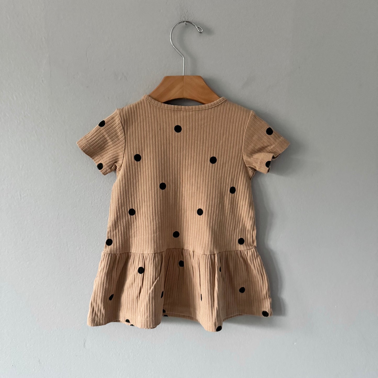 H&M / Robe à manches courtes points marron et noirs / 6-9 mois