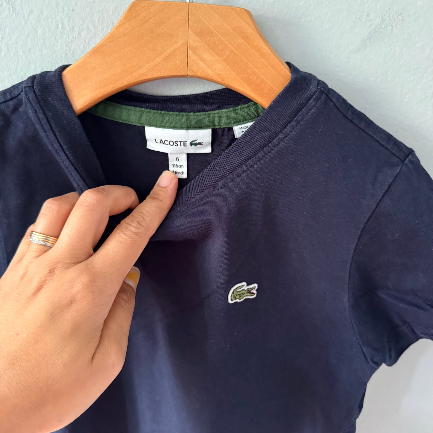 Lacoste / Navy T-shirt / 6Y(Fits 4-5Y)
