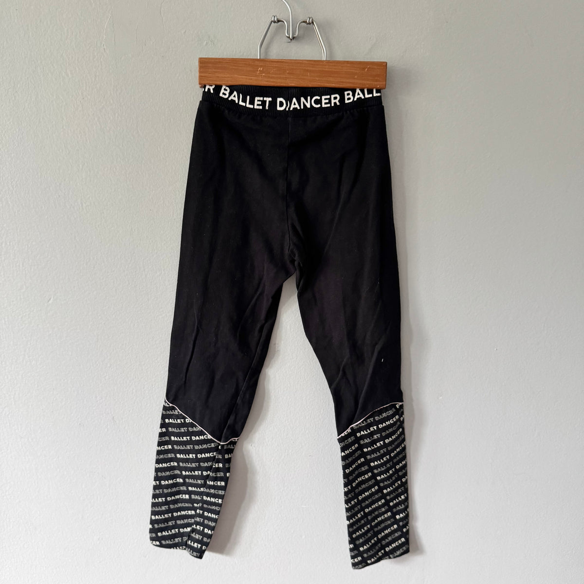 Zara / Black ballet dancer leggings / 8Y
