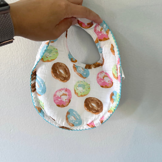 No brand /Two bibs / 3-12M